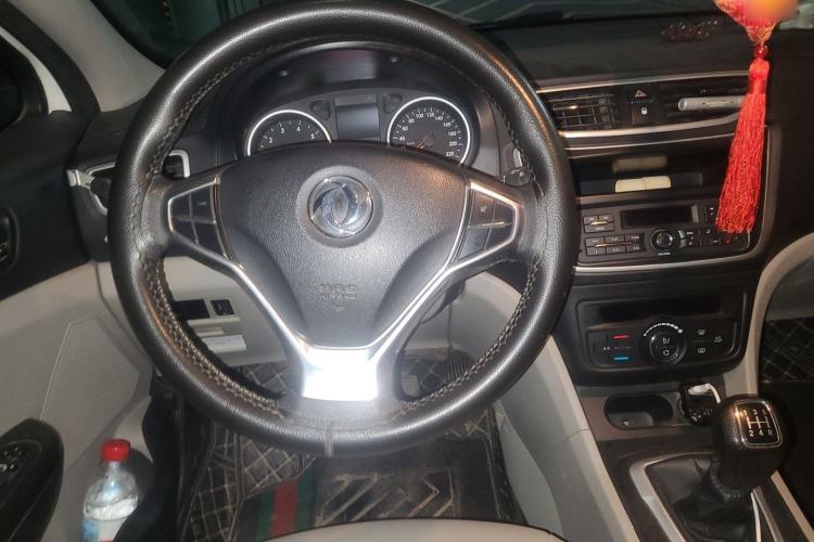 Used Dongfeng Aeolus L60 2015 1.6L Manual New Dynamic Model Steering Wheel