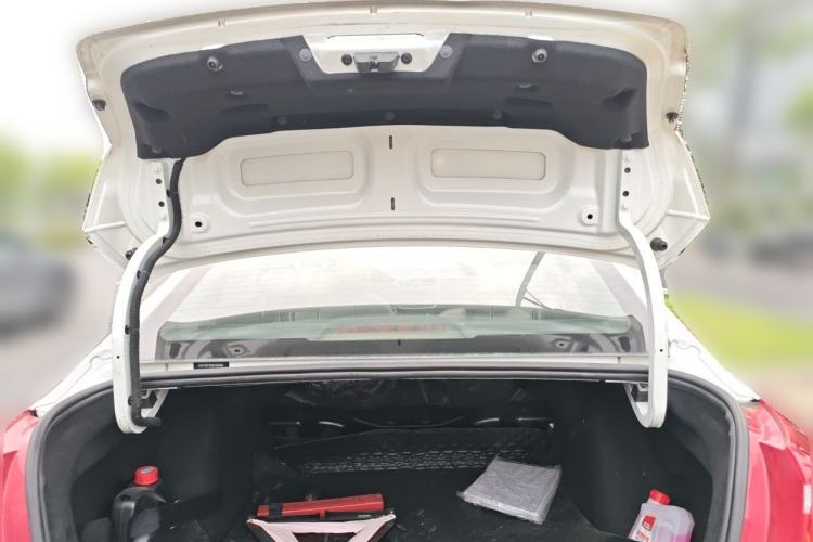 Used Dongfeng Aeolus L60 2015 1.8L Automatic New Enjoyment Model Trunk