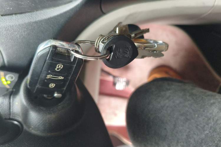 Used Dongfeng Aeolus L60 2015 1.8L Manual New Enjoyment Version Vehicle Key