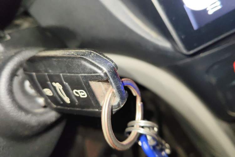 Used Dongfeng Aeolus L60 2015 1.8L Manual New Enjoyment Version Vehicle Key