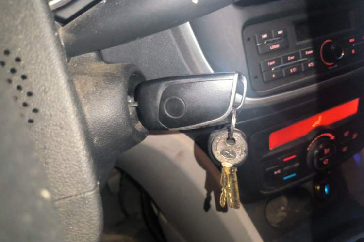Used Dongfeng Aeolus L60 2015 1.8L Manual New Enjoyment Version Vehicle Key