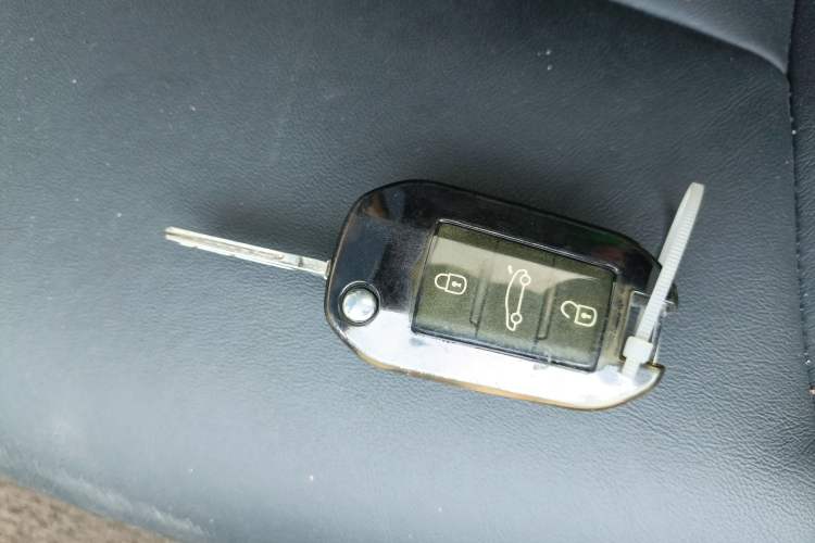 Used Dongfeng Aeolus L60 2015 1.8L Automatic New Enjoyment Model Vehicle Key