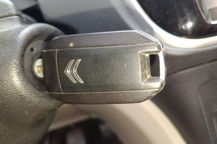 Used Dongfeng Aeolus L60 2015 1.6L Manual New Enjoyment Model Vehicle Key