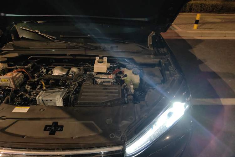 Used Dongfeng Aeolus L7 New Energy 2024 205 Pro Engine Bay Left