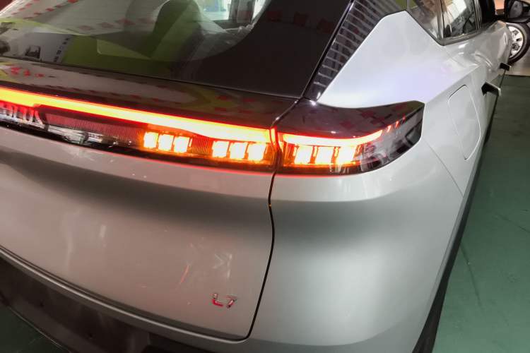Used Dongfeng Aeolus L7 New Energy 2024 205 Plus Right Rear Taillight