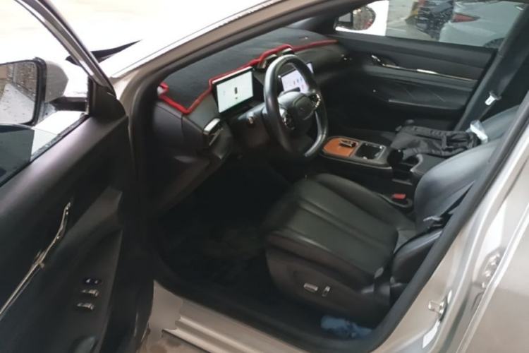 Used Dongfeng Aeolus L7 New Energy 2024 205 Air Driver Seat