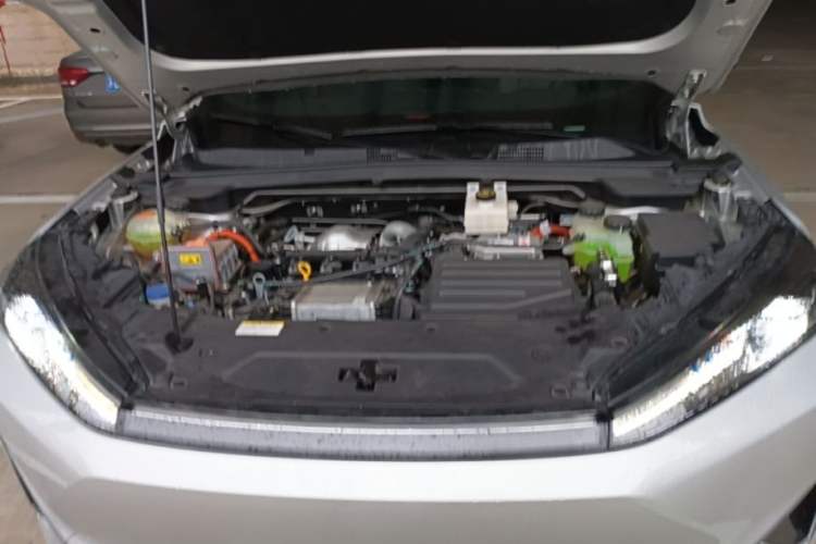 Used Dongfeng Aeolus L7 New Energy 2024 205 Air Engine Bay
