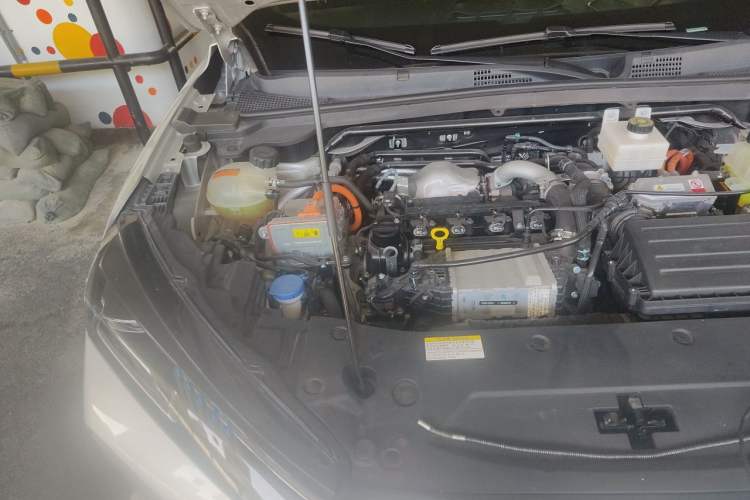 Used Dongfeng Aeolus L7 New Energy 2024 205 Pro Engine Bay Right