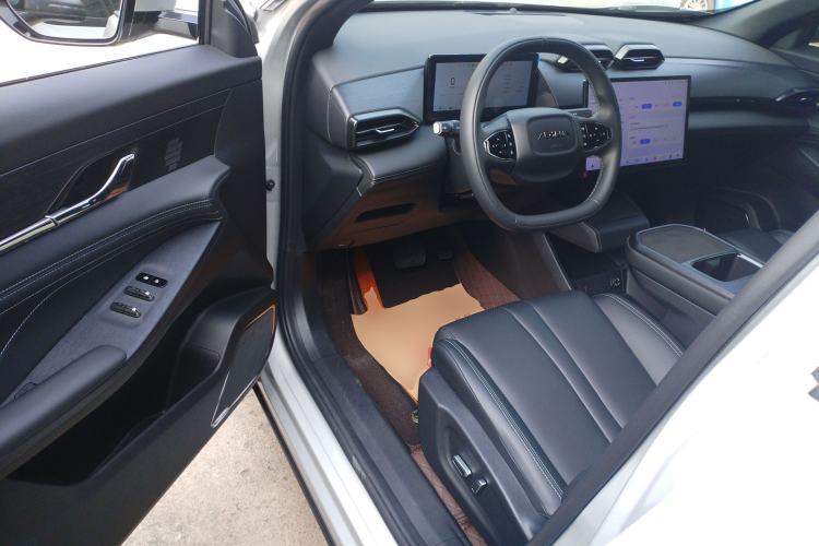 Used Dongfeng Aeolus L7 New Energy 2024 518 Pro Interior 3