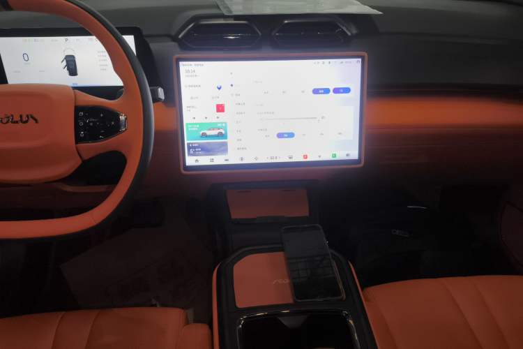 Used Dongfeng Aeolus L7 New Energy 2024 518 Pro Audio And AC Panel