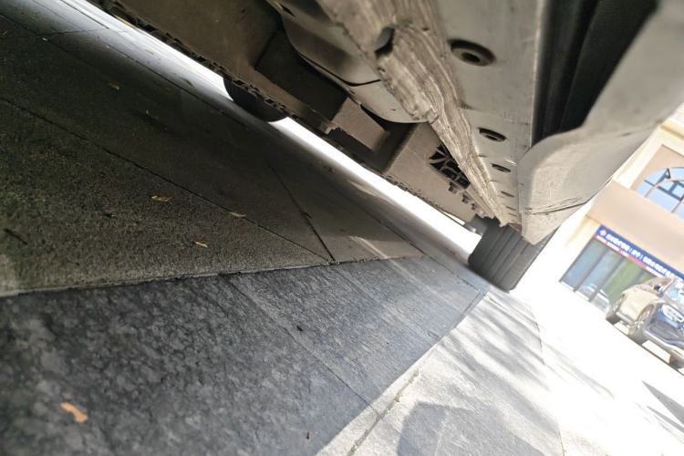 Used Dongfeng Aeolus L7 New Energy 2024 518 Air Chassis Rear Right