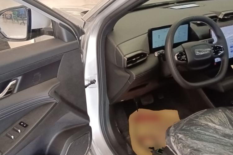 Used Dongfeng Aeolus L7 New Energy 2024 205 Air Driver Seat