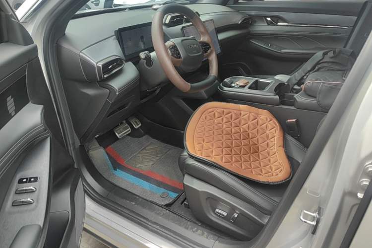 Used Dongfeng Aeolus L7 New Energy 2024 205 Plus Driver Seat