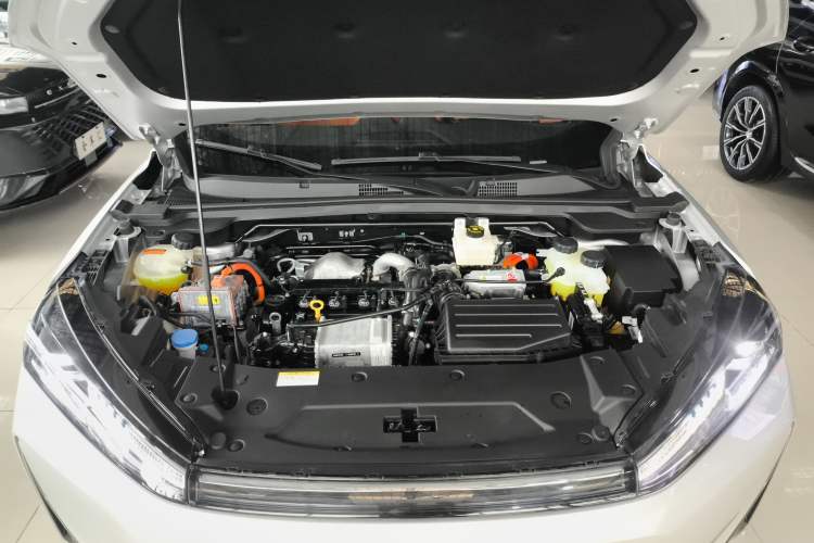 Used Dongfeng Aeolus L7 New Energy 2024 205 Pro Engine Bay