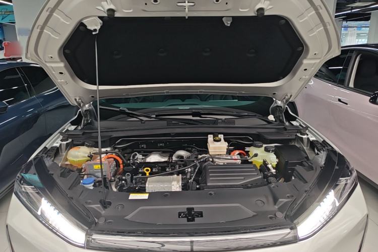 Used Dongfeng Aeolus L7 New Energy 2024 205 Plus Engine Bay