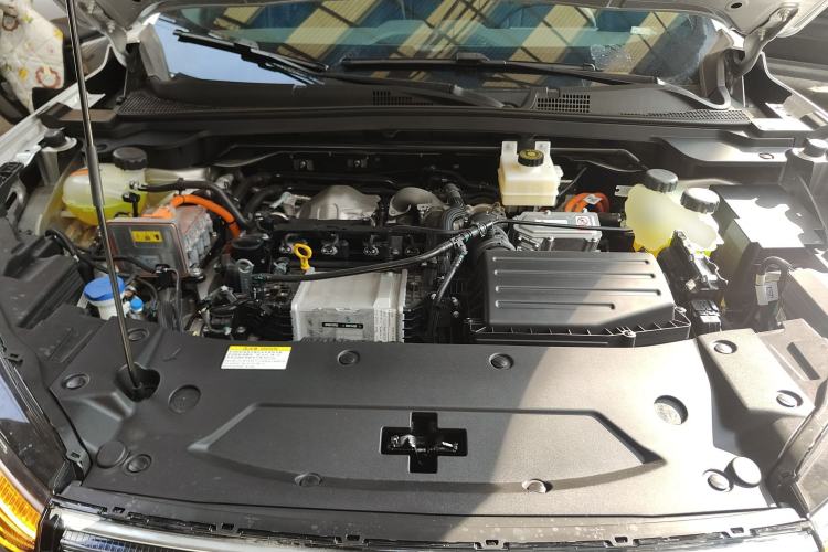 Used Dongfeng Aeolus L7 New Energy 2024 205 Air Engine Bay