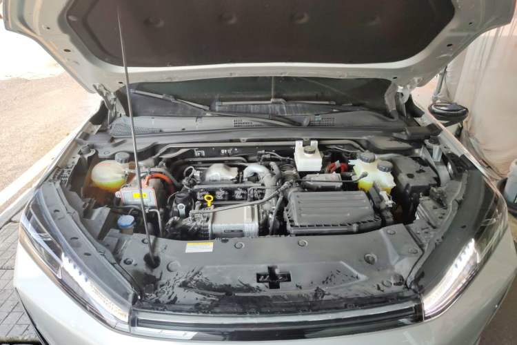 Used Dongfeng Aeolus L7 New Energy 2024 205 Plus Engine Bay
