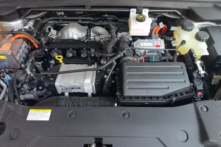 Used Dongfeng Aeolus L7 New Energy 2024 205 Pro Engine Bay