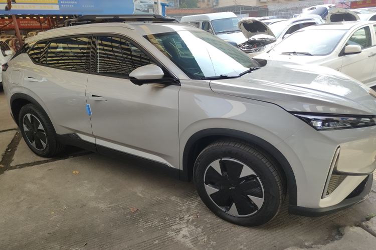 Used Dongfeng Aeolus L7 New Energy 2024 205 Air Front Right 45 Deg
