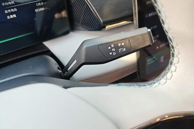 Used Dongfeng Aeolus L7 New Energy 2024 518 Pro Gear Lever
