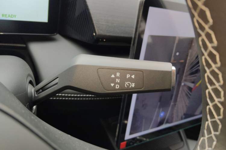 Used Dongfeng Aeolus L7 New Energy 2024 518 Pro Gear Lever