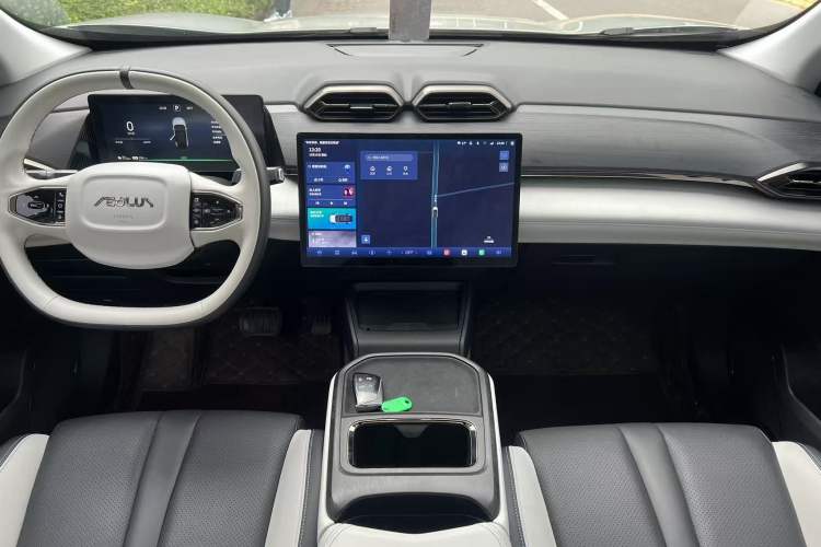 Used Dongfeng Aeolus L7 New Energy 2024 518 Pro Interior 2