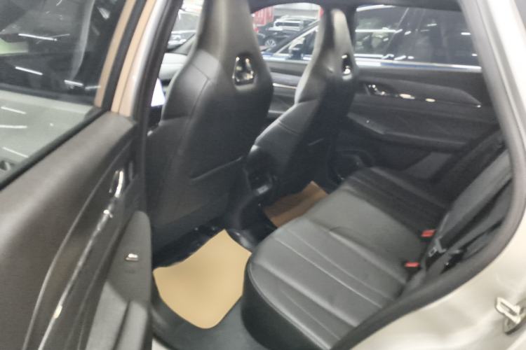 Used Dongfeng Aeolus L7 New Energy 2024 205 Plus Interior 4