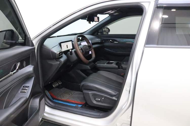 Used Dongfeng Aeolus L7 New Energy 2024 205 Plus Left Front Seat