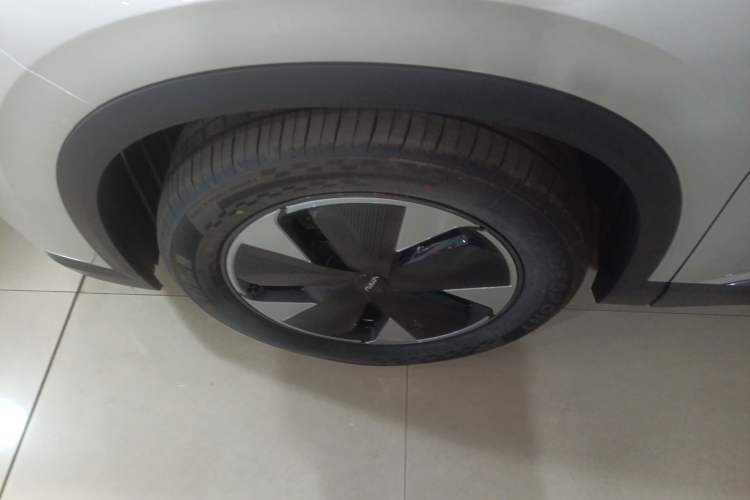 Used Dongfeng Aeolus L7 New Energy 2024 110 Pro Left Front Wheel Hub