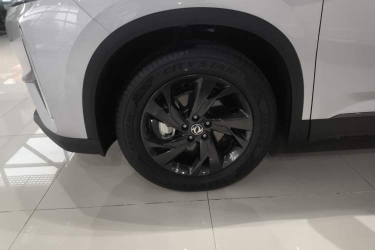 Used Dongfeng Aeolus L7 New Energy 2024 518 Pro Left Front Wheel Hub