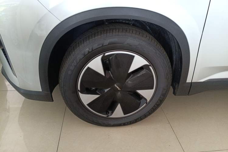 Used Dongfeng Aeolus L7 New Energy 2024 205 Air Left Front Wheel Hub