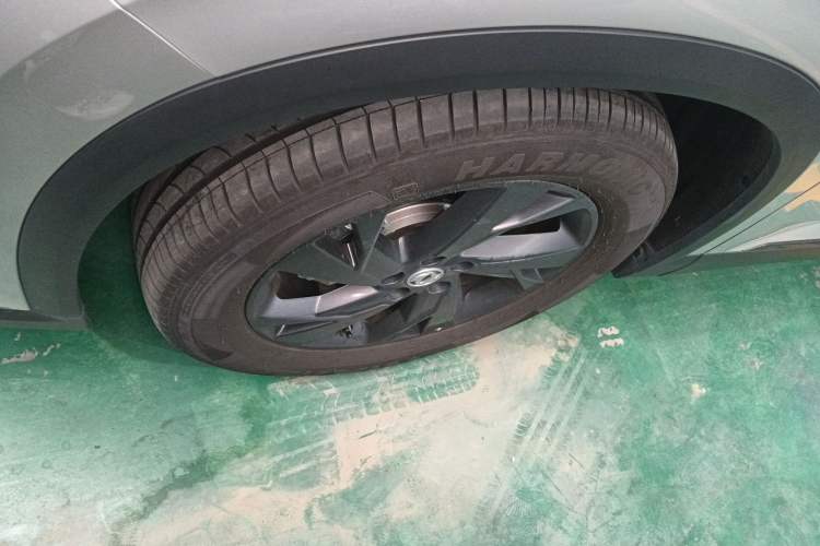 Used Dongfeng Aeolus L7 New Energy 2024 518 Pro Left Front Wheel Hub