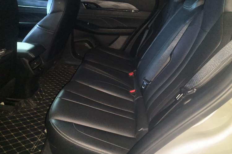 Used Dongfeng Aeolus L7 New Energy 2024 518 Air Left Rear Seat