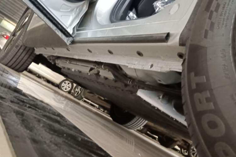 Used Dongfeng Aeolus L7 New Energy 2024 205 Air Left Side Sill