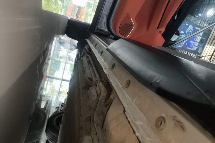 Used Dongfeng Aeolus L7 New Energy 2024 205 Pro Left Side Sill