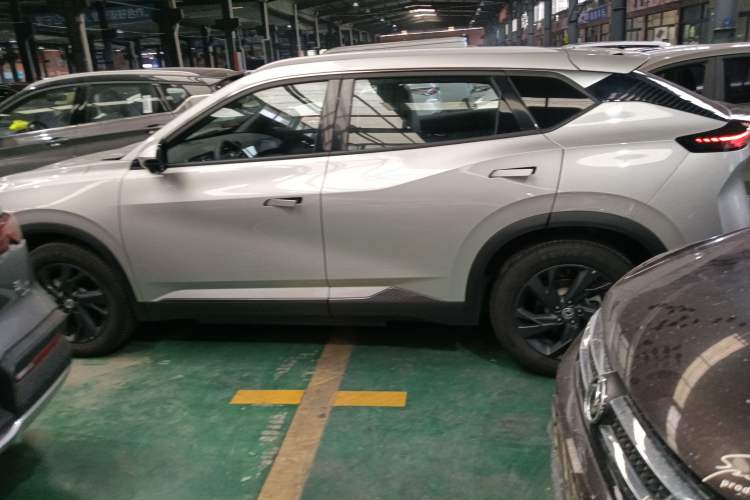 Used Dongfeng Aeolus L7 New Energy 2024 518 Pro Left Side