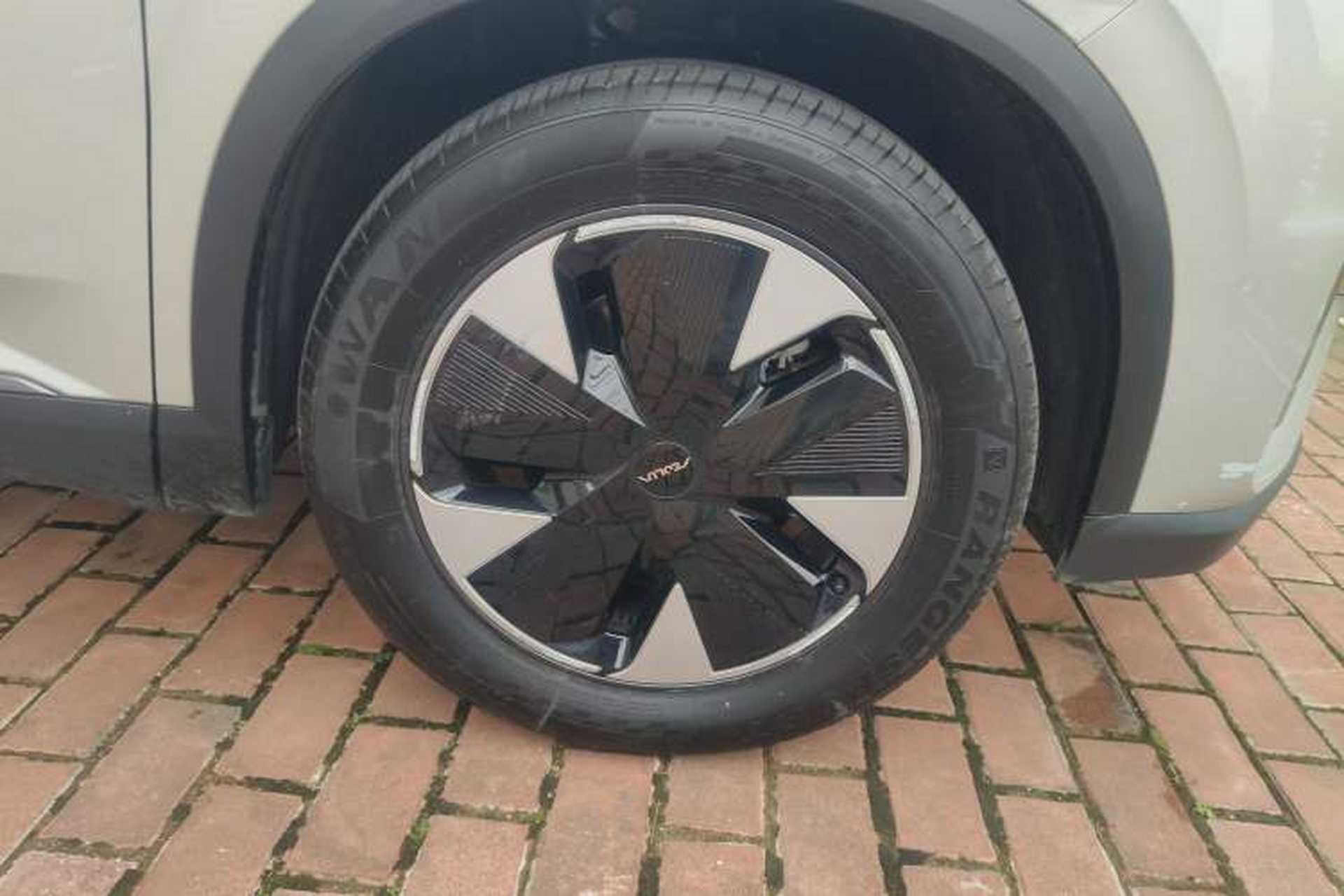 Used Dongfeng Aeolus L7 New Energy 2024 205 Pro Right Front Wheel Hub