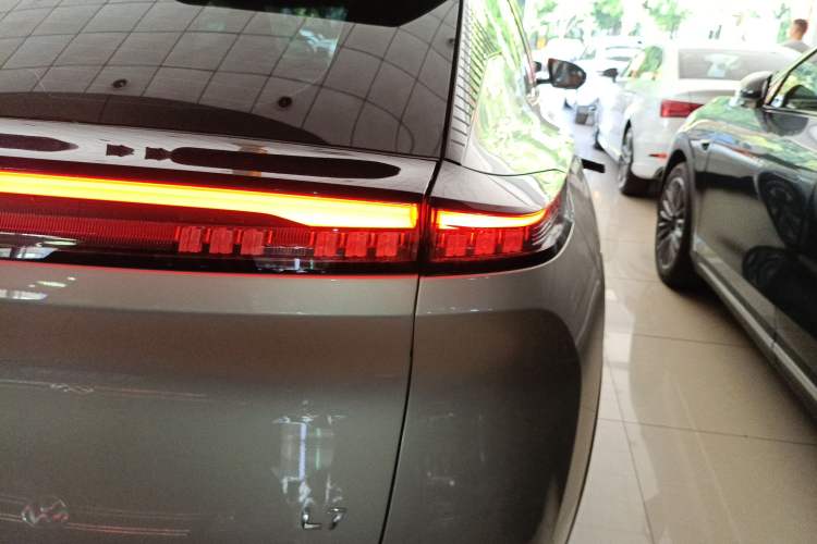 Used Dongfeng Aeolus L7 New Energy 2024 205 Air Right Rear Taillight