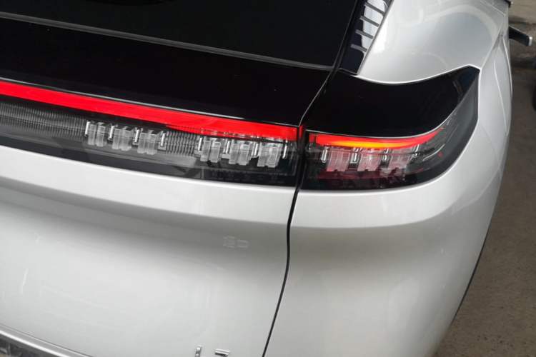 Used Dongfeng Aeolus L7 New Energy 2024 205 Plus Right Rear Taillight