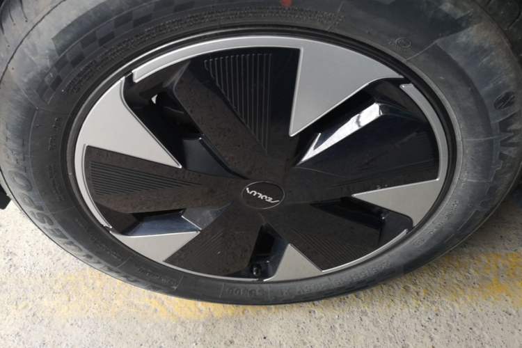 Used Dongfeng Aeolus L7 New Energy 2024 205 Plus Right Rear Wheel Hub
