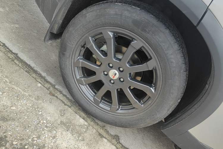 Used Dongfeng Aeolus L7 New Energy 2024 205 Plus Right Rear Wheel Hub