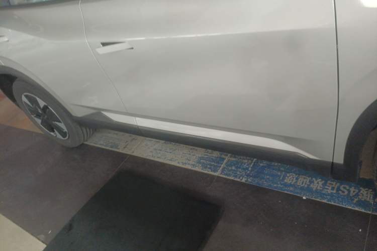 Used Dongfeng Aeolus L7 New Energy 2024 110 Pro Right Side Sill