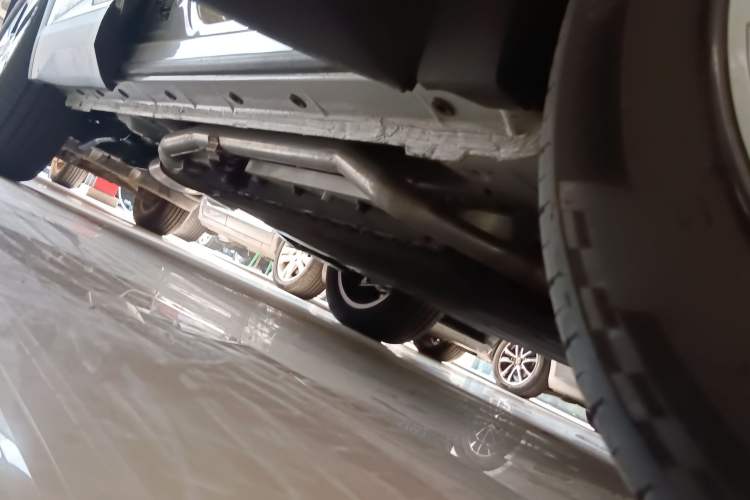 Used Dongfeng Aeolus L7 New Energy 2024 205 Air Right Side Sill