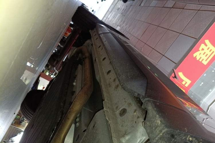 Used Dongfeng Aeolus L7 New Energy 2024 205 Air Right Side Sill
