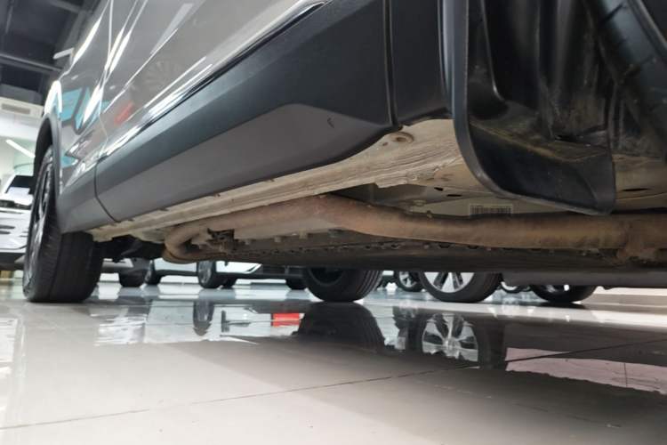 Used Dongfeng Aeolus L7 New Energy 2024 205 Plus Right Side Sill