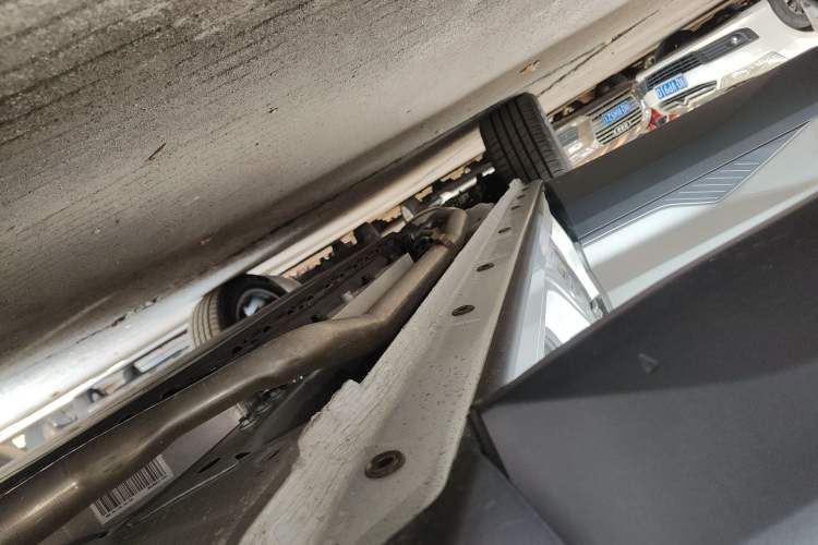 Used Dongfeng Aeolus L7 New Energy 2024 205 Air Right Side Sill