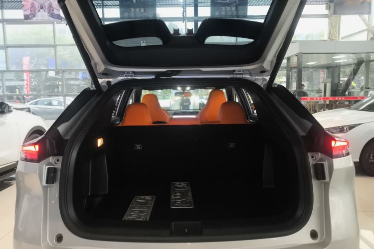 Used Dongfeng Aeolus L7 New Energy 2024 518 Pro Trunk
