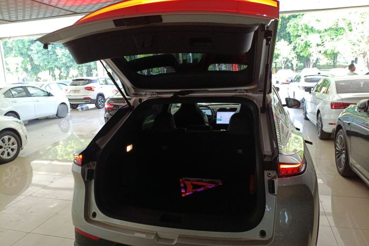 Used Dongfeng Aeolus L7 New Energy 2024 205 Air Trunk