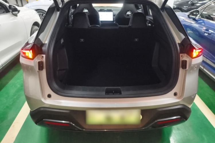 Used Dongfeng Aeolus L7 New Energy 2024 205 Plus Trunk