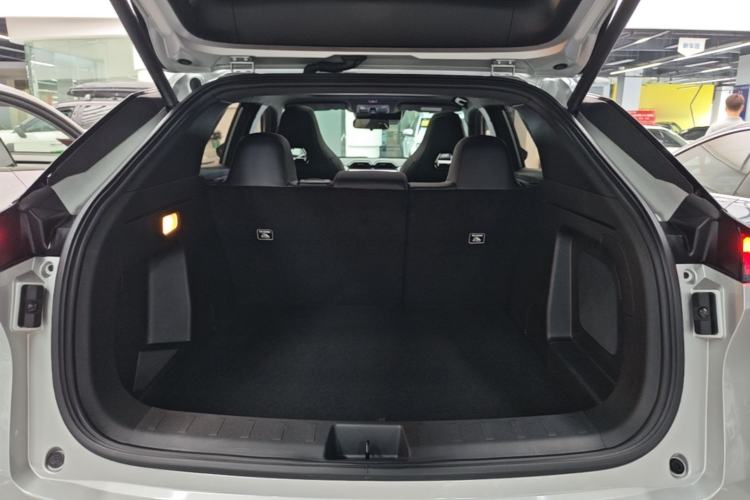 Used Dongfeng Aeolus L7 New Energy 2024 205 Plus Trunk